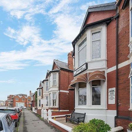 Deneside Guest House Blackpool Extérieur photo